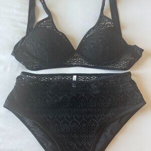 Black Bikini Set (NEW!), size L